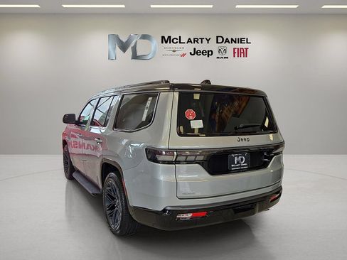 New 2026 Jeep Grand Wagoneer 4WD image 3
