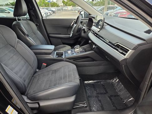 Used 2022 Mitsubishi Outlander SE AWD/4WD image 16