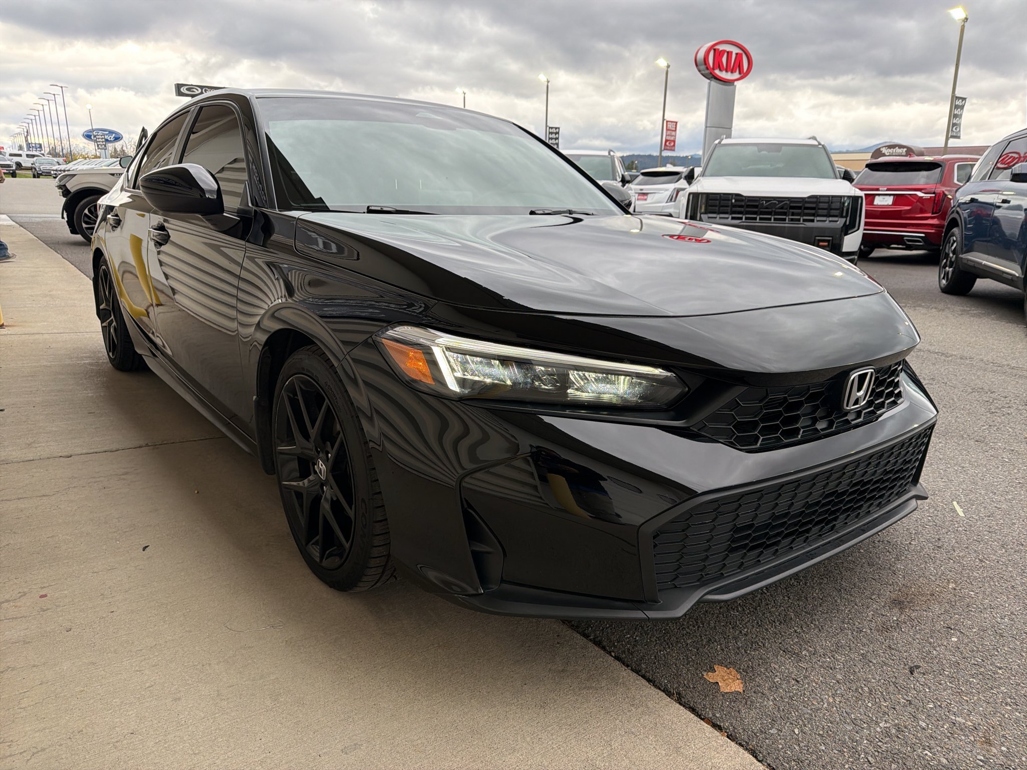 Used 2025 Honda Civic Sport image 3