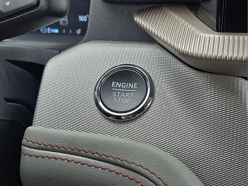 Used 2026 Ford Explorer Active w/ Active Comfort Package image 31