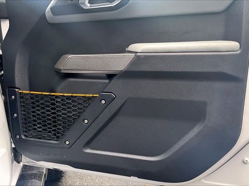 Used 2023 Ford Bronco Badlands image 23