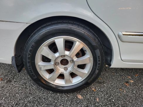 Used 2004 Kia Optima EX V6 4dr Sedan image 17