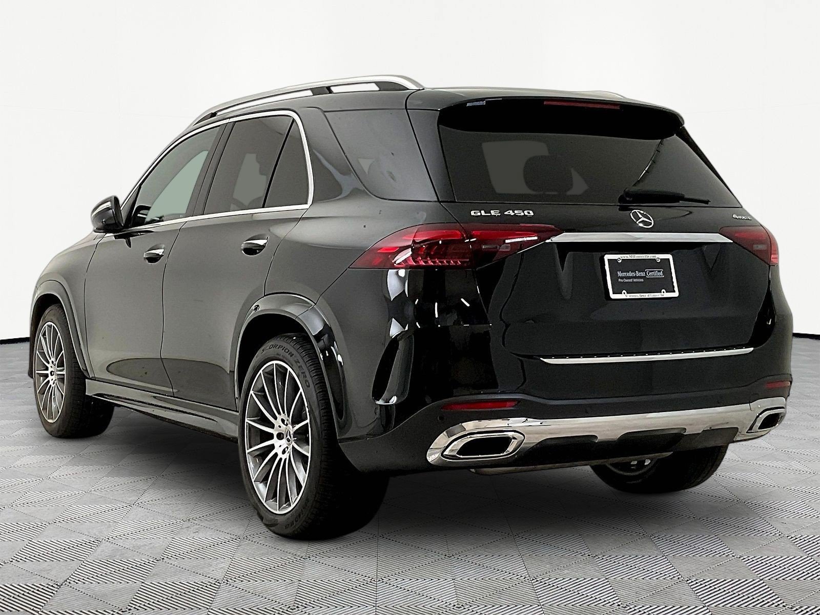 Certified 2025 Mercedes-Benz GLE 450 4MATIC image 4