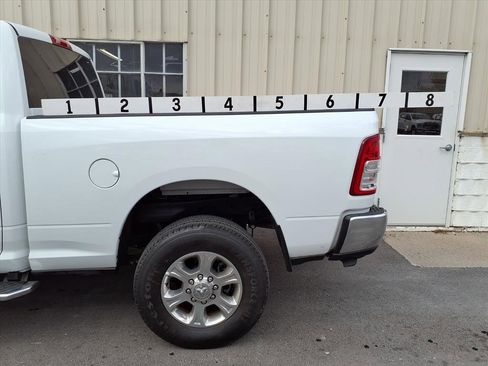 Used 2024 RAM 2500 Big Horn w/ Bed Utility Group image 5