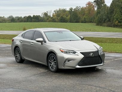 Used 2017 Lexus ES 350 w/ Luxury Package