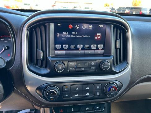 Used 2016 GMC Canyon SLT image 14