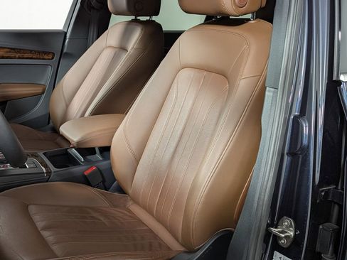 Used 2018 Audi Q5 Prestige w/ Prestige Package image 18