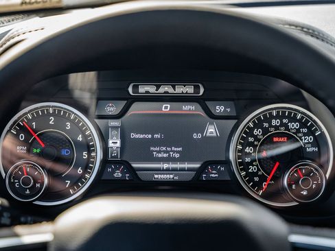 Used 2025 RAM 1500 Laramie image 25
