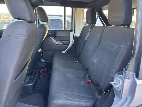 Used 2018 Jeep Wrangler Unlimited Sport S image 14