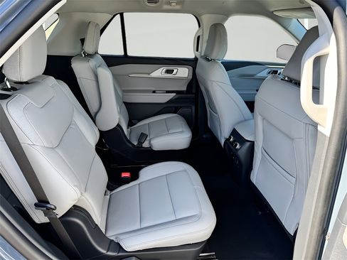 New 2026 Ford Explorer Active w/ Active Comfort Package image 29