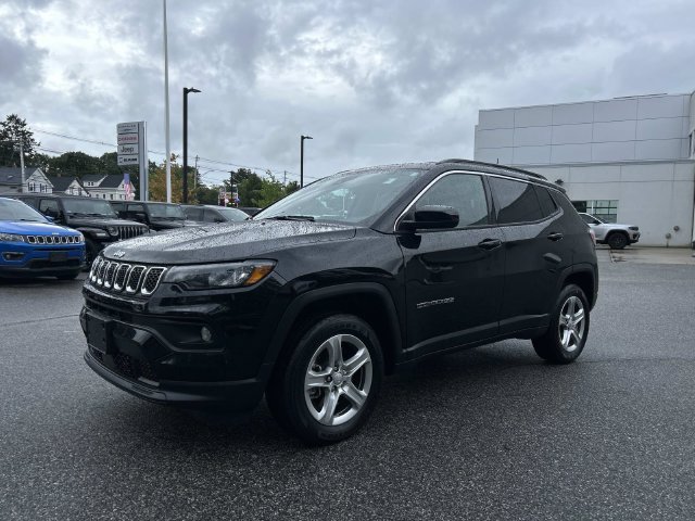 Used 2023 Jeep Compass Latitude AWD/4WD image 7