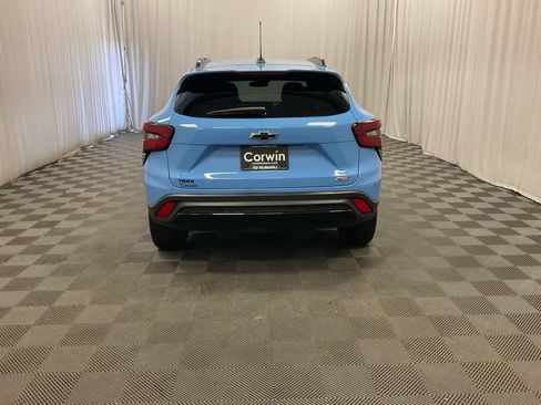 Used 2024 Chevrolet Trax RS w/ Driver Confidence Package FWD image 5