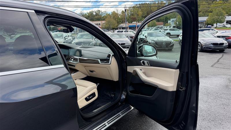 Used 2020 BMW X5 xDrive40i w/ Convenience Package AWD/4WD image 35