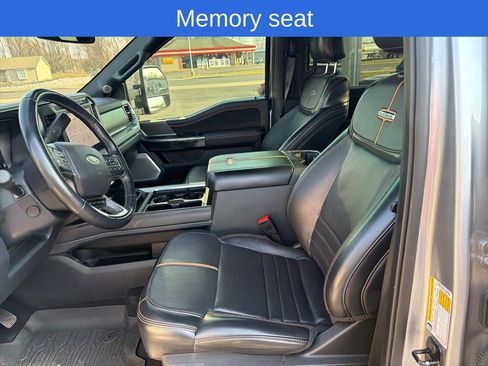 Used 2024 Ford F250 Platinum image 7