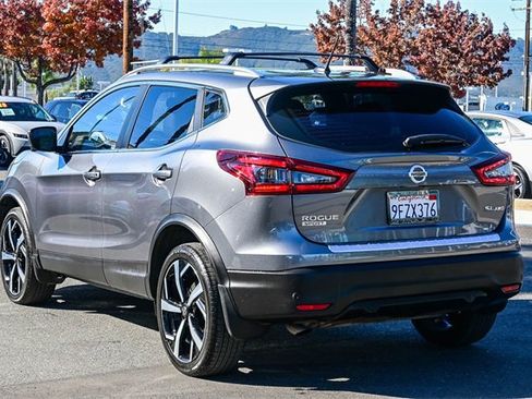 Used 2022 Nissan Rogue Sport SL image 8