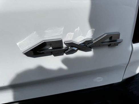 Used 2021 RAM 1500 Laramie AWD/4WD image 9