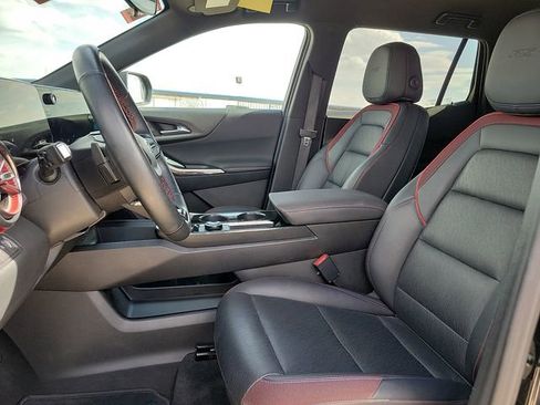 Used 2025 Chevrolet Equinox RS image 12