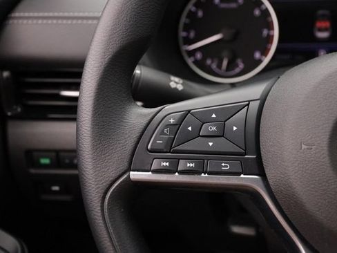 Certified 2025 Nissan Sentra SV FWD image 11