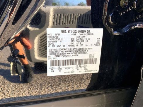Used 2025 Ford Explorer Active w/ Active Comfort Package RWD image 34