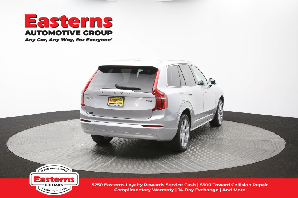 Used 2022 Volvo XC90 T5 Momentum AWD/4WD image 42