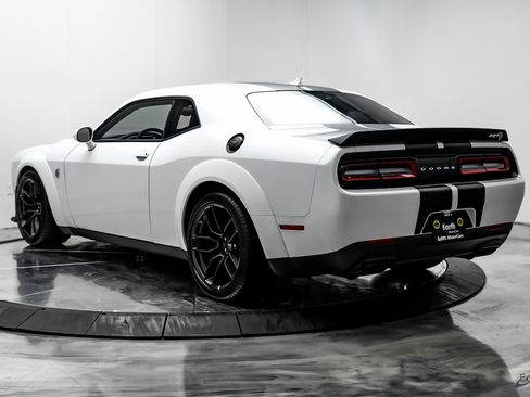 Used 2023 Dodge Challenger SRT Hellcat w/ Driver Convenience Group image 8