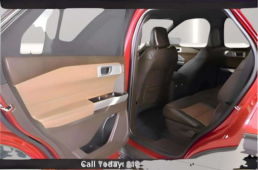 Used 2023 Ford Explorer King Ranch w/ Technology Package RWD image 16