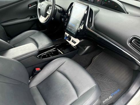 Used 2017 Toyota Prius Prime image 19