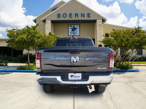 Used 2024 RAM 2500 Tradesman w/ Chrome Appearance Group image 4