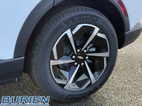 New 2026 Chevrolet Equinox EV LT image 35