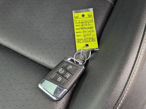 Used 2021 Volkswagen Atlas SE image 49