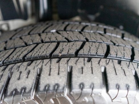 Used 2017 Ford Explorer XLT w/ Equipment Group 202A image 36