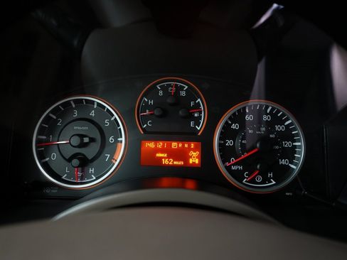 Used 2014 Nissan Armada SV image 34