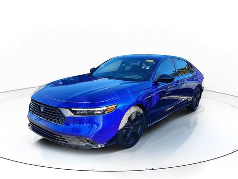 Used 2023 Honda Accord Sport image 3