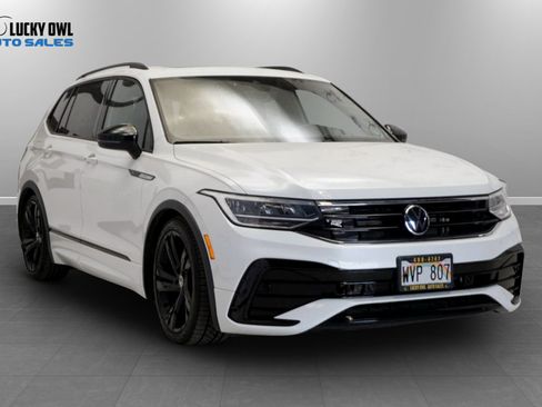 Used 2023 Volkswagen Tiguan SE R-Line FWD image 3