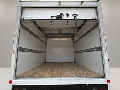 Used 2024 Ford E-350 and Econoline 350 Super Duty w/ Driver's Safety Package image 29