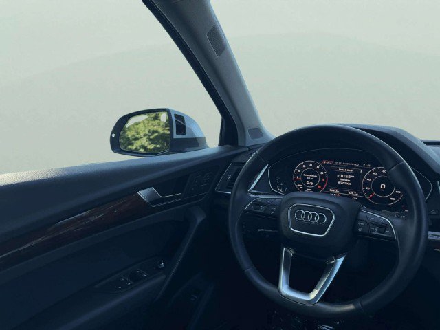 Used 2018 Audi Q5 2.0T Premium Plus w/ Premium Plus Package AWD/4WD image 12