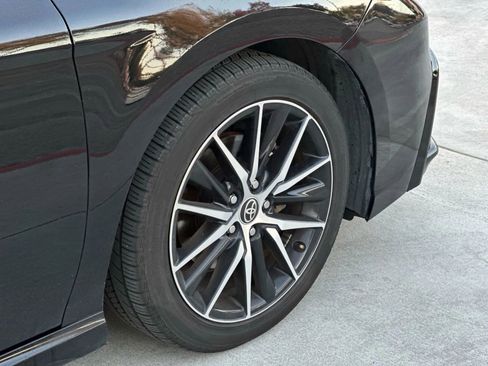 Used 2022 Toyota Camry SE w/ Audio Upgrade Package image 17