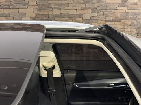 Used 2019 Cadillac XT5 Premium Luxury image 2