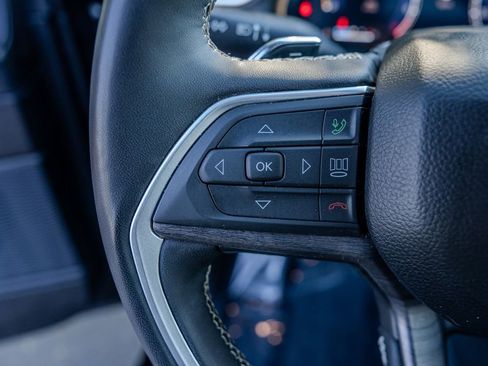 Used 2024 Jeep Grand Cherokee L Limited w/ Luxury Tech Group II image 6