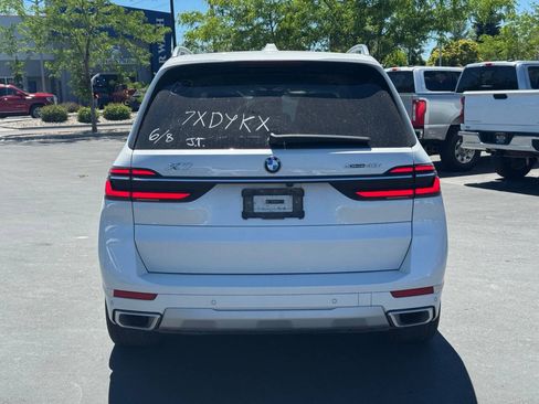 Used 2026 BMW X7 xDrive40i AWD/4WD image 6