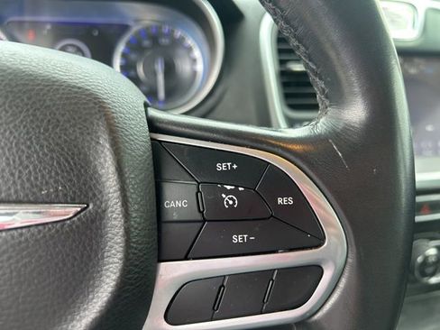Used 2021 Chrysler 300 Touring L image 19