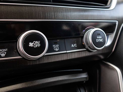 Used 2019 Honda Accord LX image 31