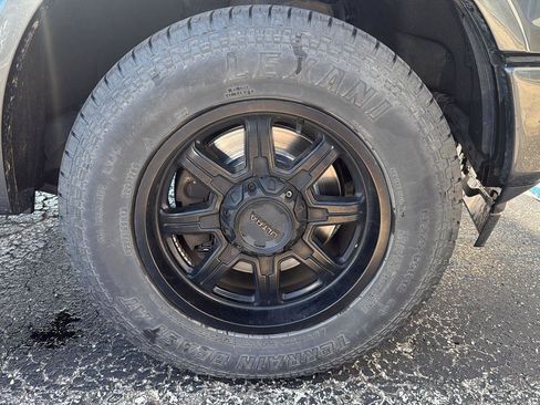 Used 2019 Ford F150 XLT w/ Equipment Group 302A Luxury image 12