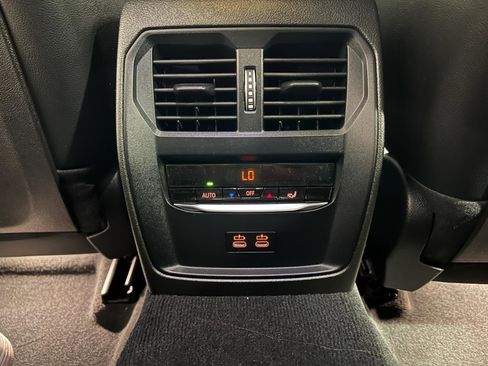 Used 2024 BMW 330i xDrive Sedan image 31