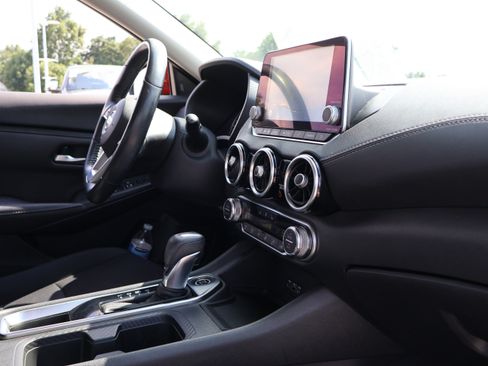 Used 2022 Nissan Sentra SV w/ All-Weather Package FWD image 10