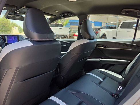 Used 2025 Toyota Camry SE FWD image 16