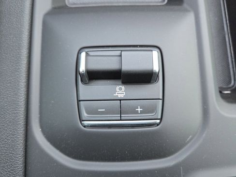 New 2026 GMC Sierra 2500 AT4 w/ AT4 Premium Plus Package image 13