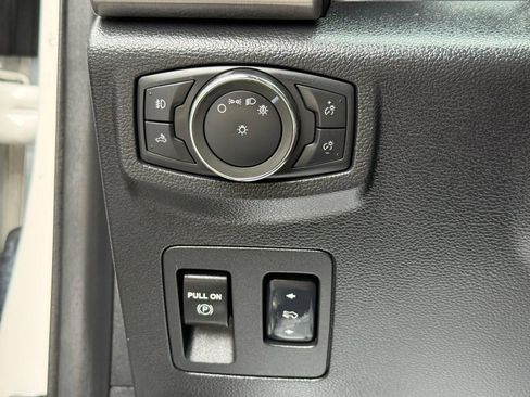 Used 2018 Ford F150 Platinum w/ Equipment Group 701A Luxury AWD/4WD image 46
