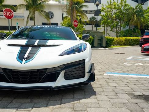 Used 2026 Chevrolet Corvette ZR1 w/ ZR1 Carbon Fiber Aero Package RWD image 8