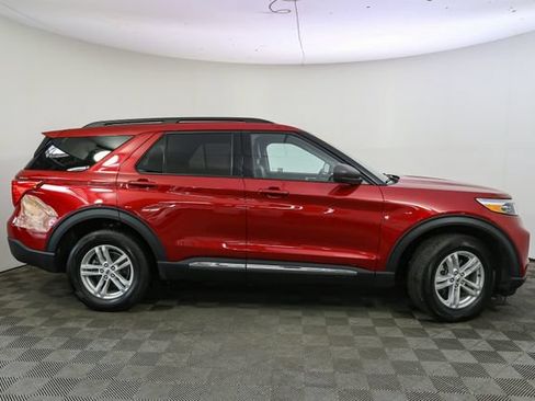 Used 2024 Ford Explorer XLT w/ Equipment Group 202A AWD/4WD image 14